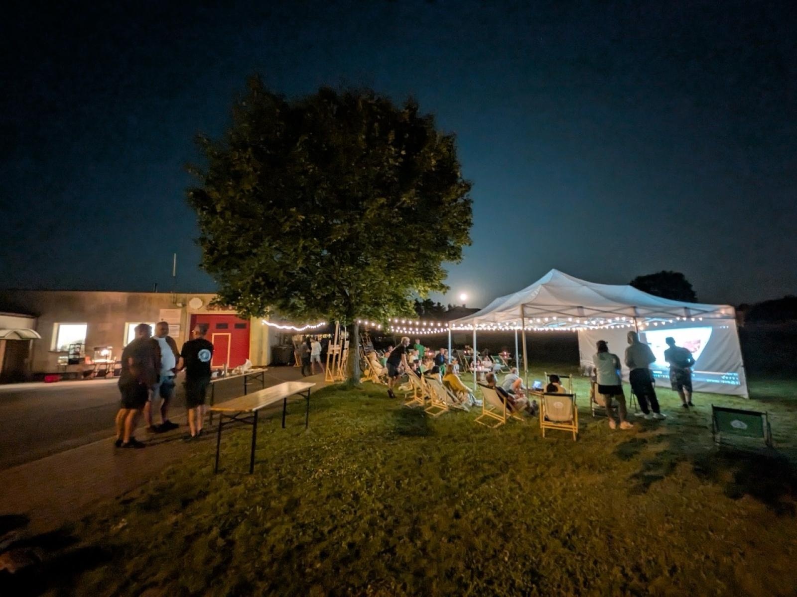 Zdjęcie w galerii na portalu naszraciborz.pl: Szymocice na wielkim ekranie – dwa weekendy pełne emocji, smaków i wspomnień [FOTO] wiadomości z regionu