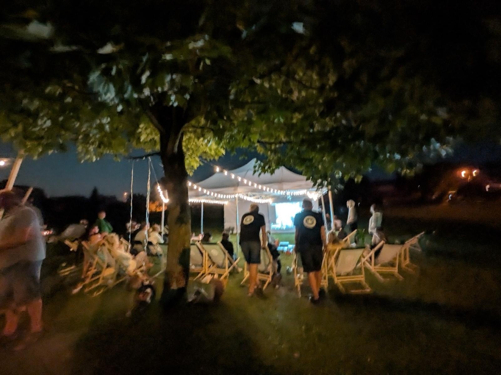 Zdjęcie w galerii na portalu naszraciborz.pl: Szymocice na wielkim ekranie – dwa weekendy pełne emocji, smaków i wspomnień [FOTO] wiadomości z regionu