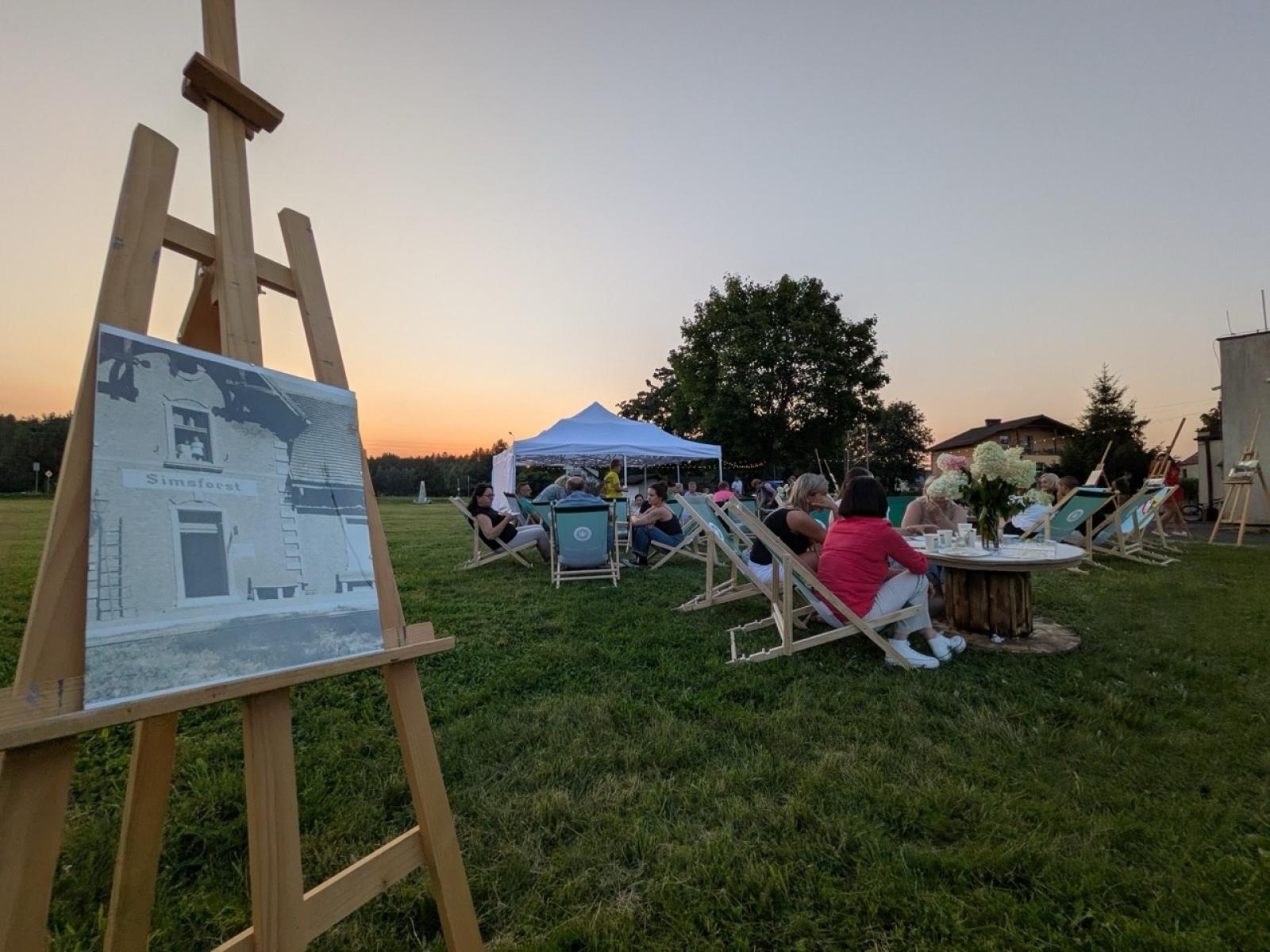Zdjęcie w galerii na portalu naszraciborz.pl: Szymocice na wielkim ekranie – dwa weekendy pełne emocji, smaków i wspomnień [FOTO] wiadomości z regionu