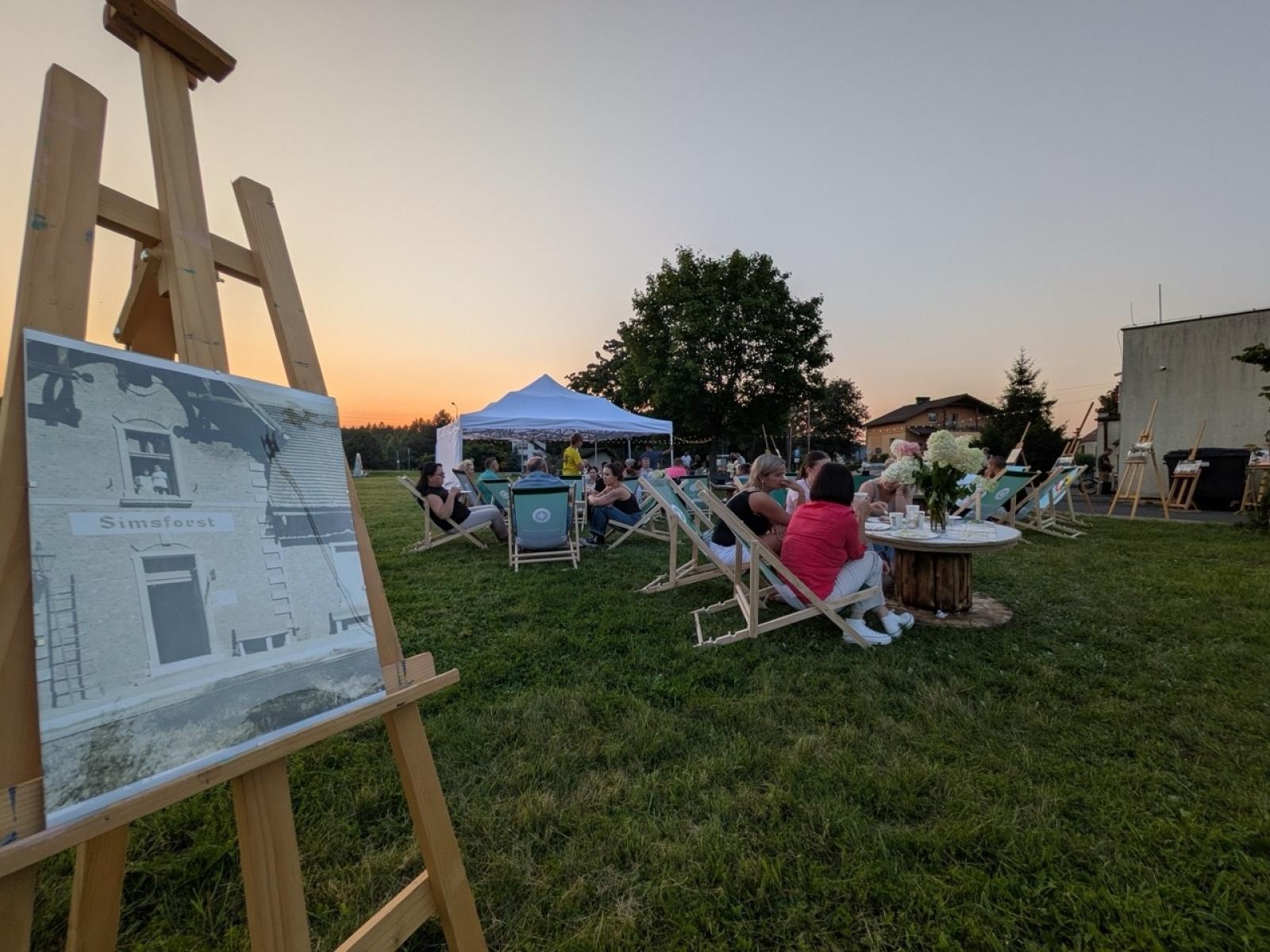 Zdjęcie w galerii na portalu naszraciborz.pl: Szymocice na wielkim ekranie – dwa weekendy pełne emocji, smaków i wspomnień [FOTO] wiadomości z regionu
