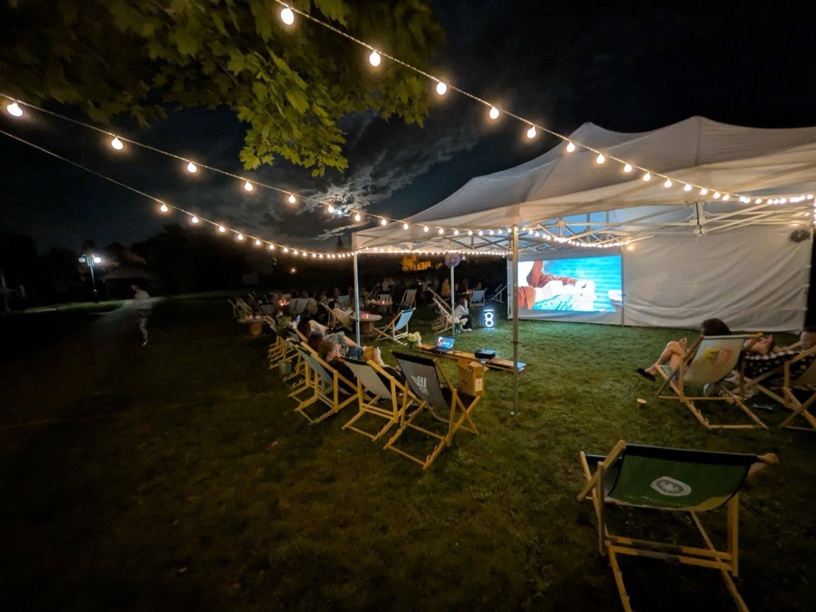 Zdjęcie w galerii na portalu naszraciborz.pl: Szymocice na wielkim ekranie – dwa weekendy pełne emocji, smaków i wspomnień [FOTO] wiadomości z regionu