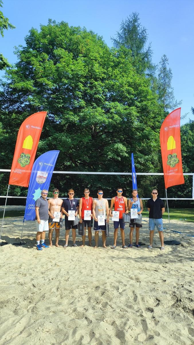 Zdjęcie w galerii na portalu naszraciborz.pl: Mistrzostwa Raciborza w siatkówce plażowej za nami wiadomości z regionu