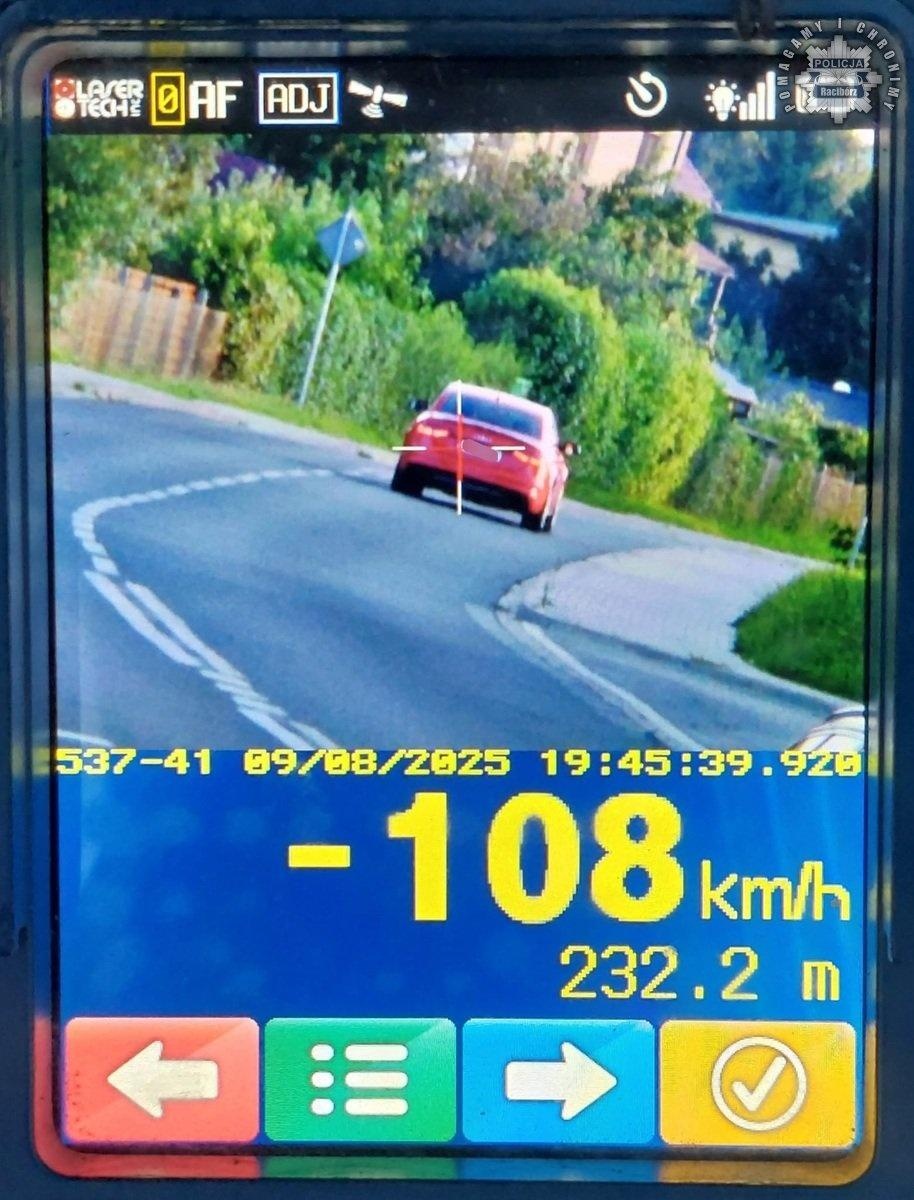 Zdjęcie w galerii na portalu naszraciborz.pl: 108 km/h w terenie zabudowanym – utrata prawa jazdy i wysoki mandat dla kierowcy Audi wiadomości z regionu