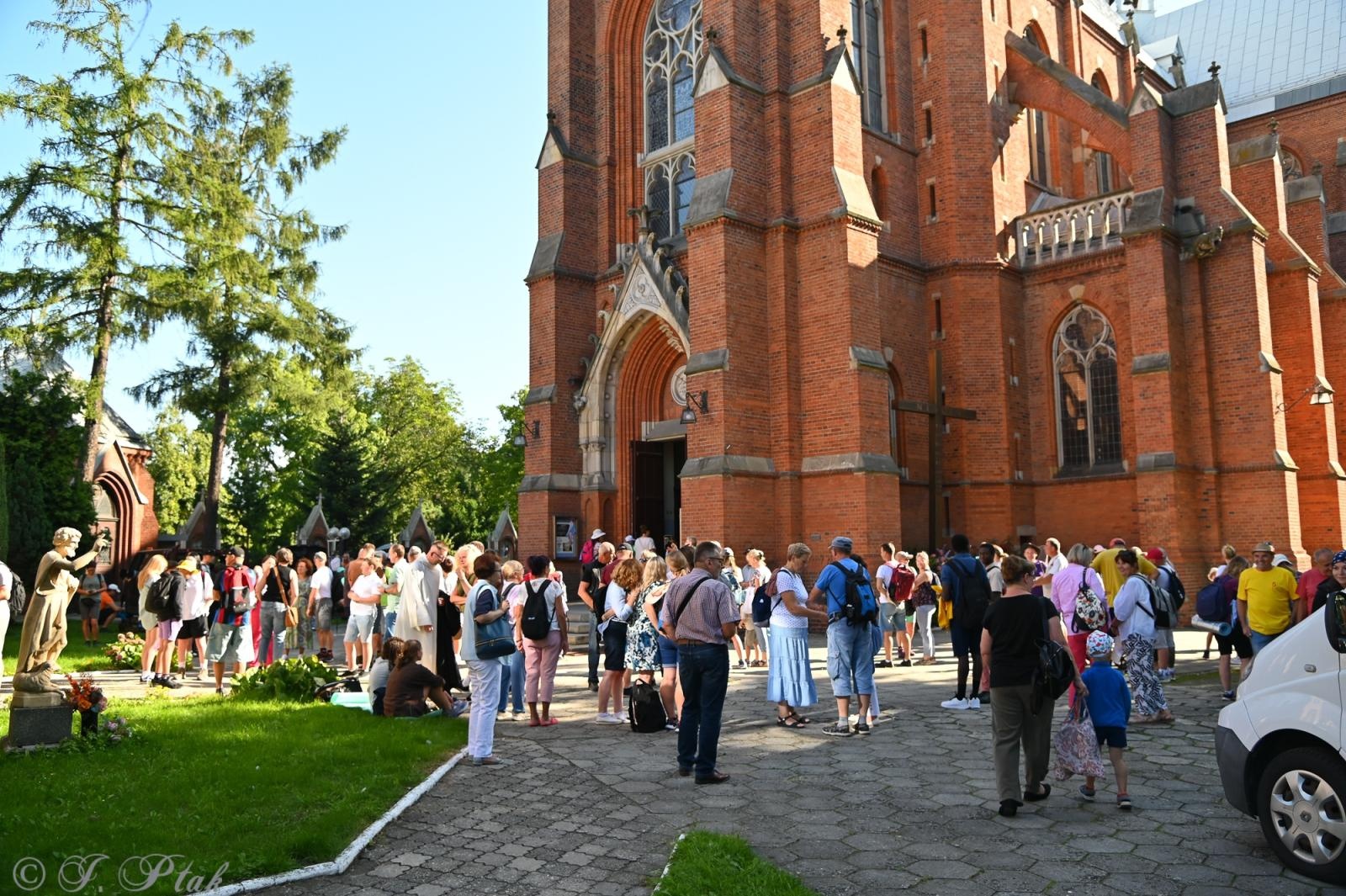Zdjęcie w galerii na portalu naszraciborz.pl: Na szlaku wiary i nadziei – pielgrzymi z powiatu raciborskiego w drodze na Jasną Górę [FOTO na bis!] wiadomości z regionu