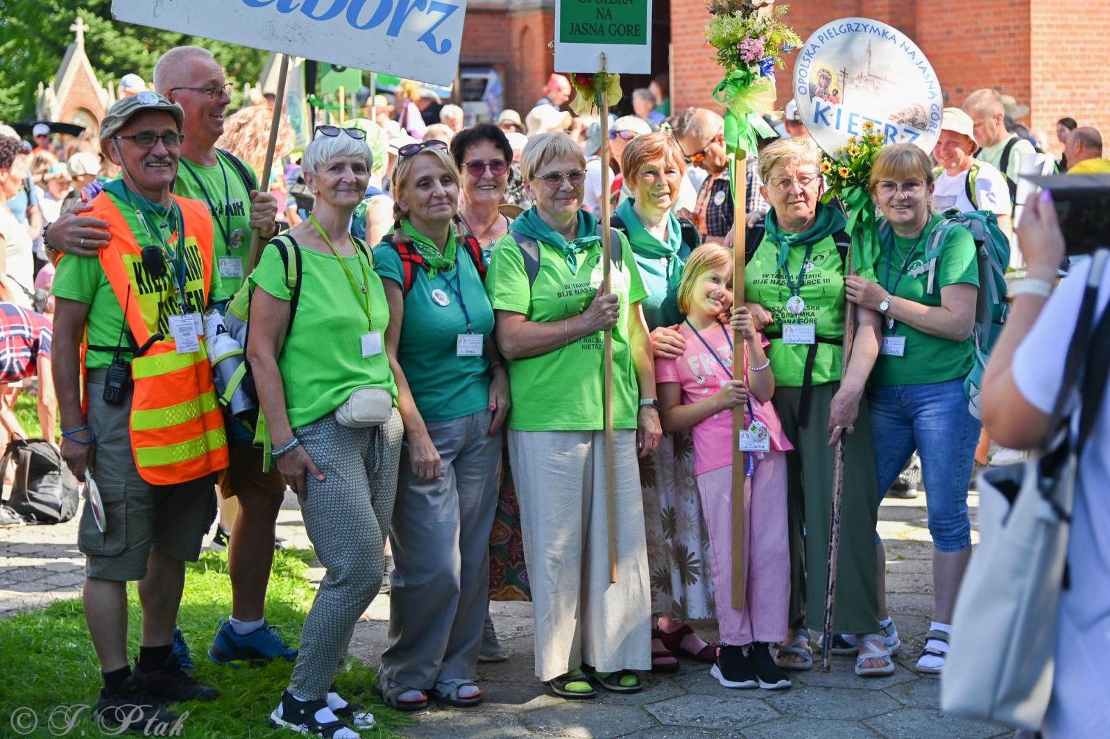 Zdjęcie w galerii na portalu naszraciborz.pl: Na szlaku wiary i nadziei – pielgrzymi z powiatu raciborskiego w drodze na Jasną Górę [FOTO na bis!] wiadomości z regionu
