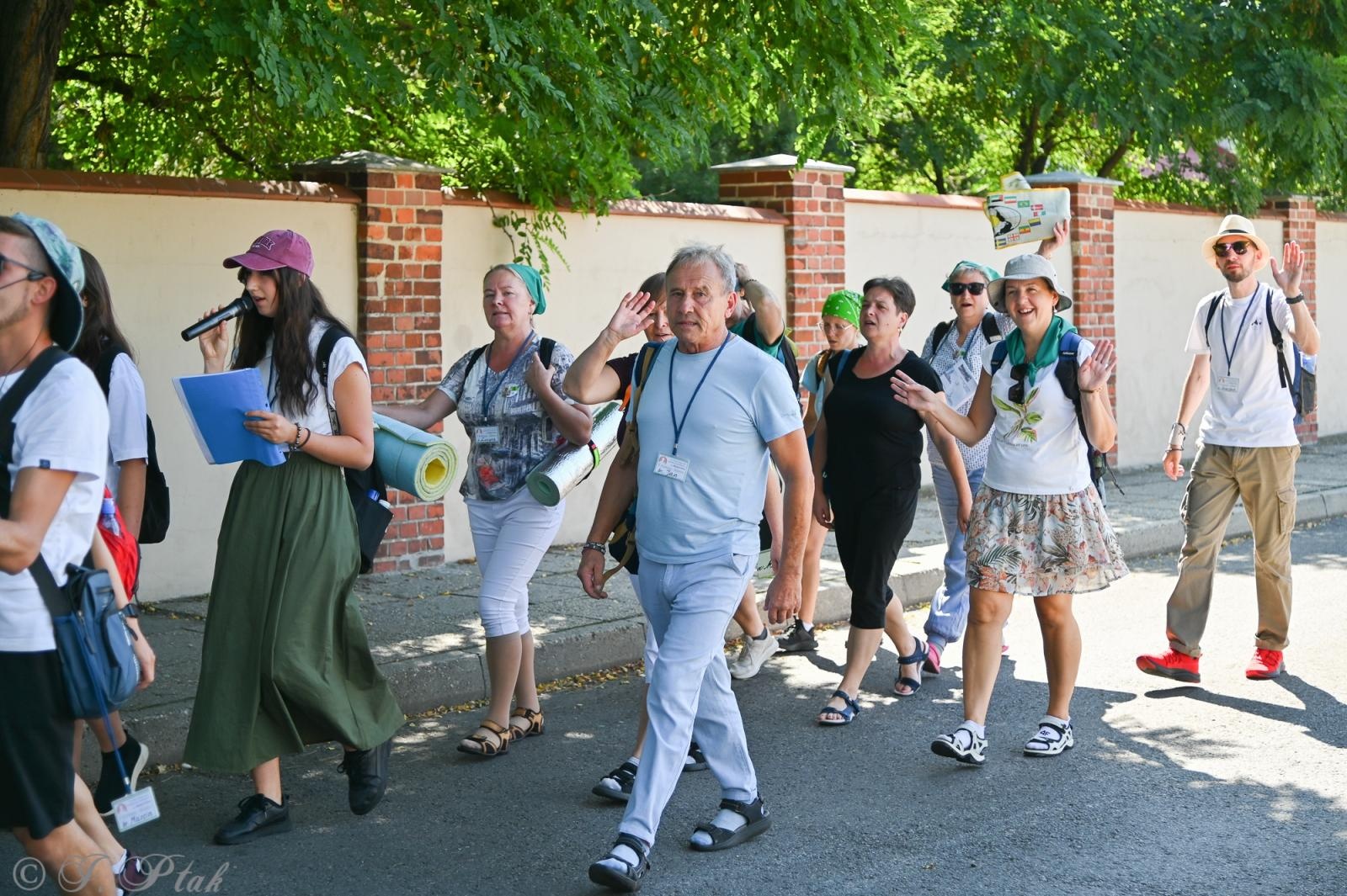 Zdjęcie w galerii na portalu naszraciborz.pl: Na szlaku wiary i nadziei – pielgrzymi z powiatu raciborskiego w drodze na Jasną Górę [FOTO na bis!] wiadomości z regionu