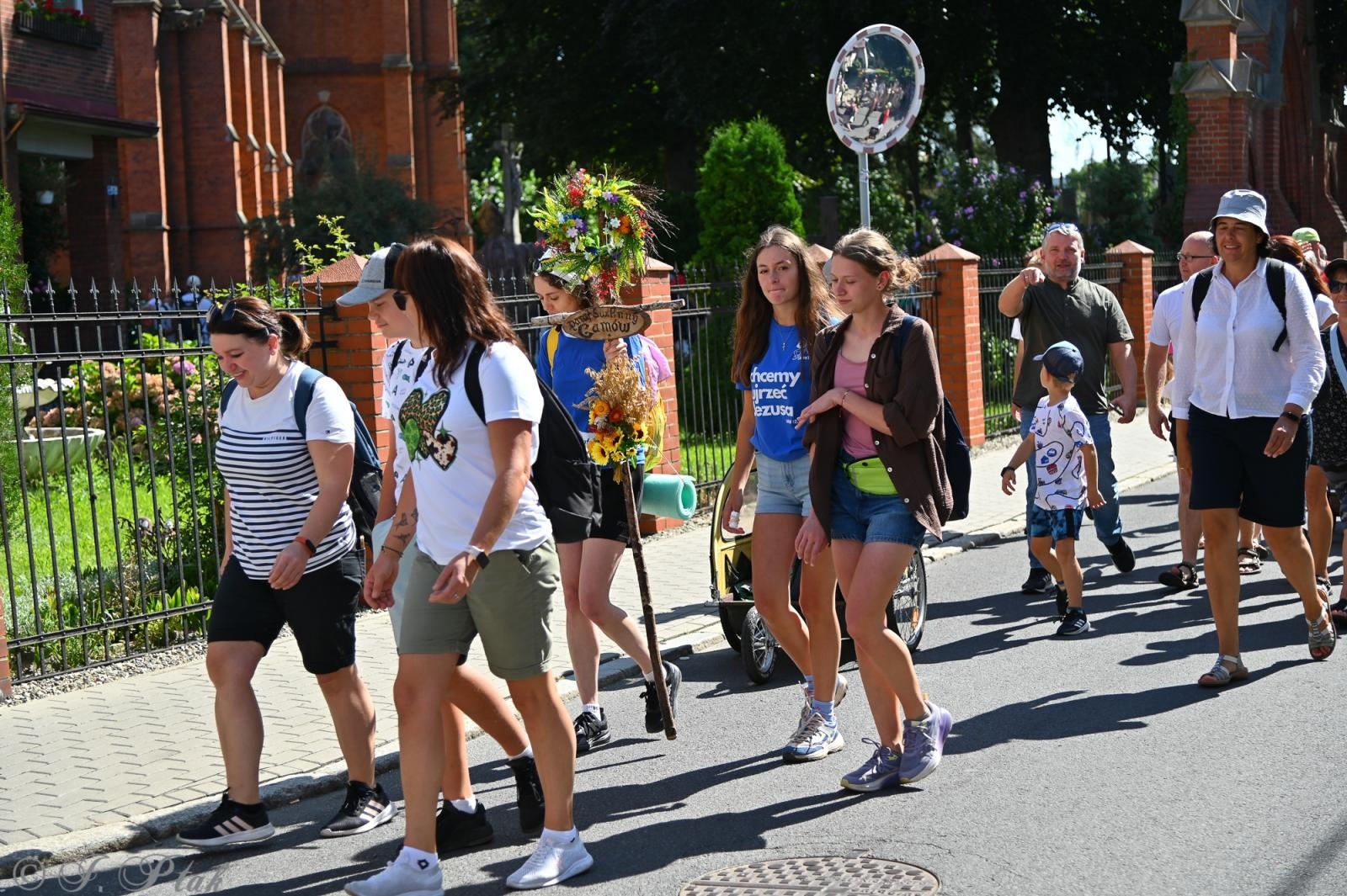 Zdjęcie w galerii na portalu naszraciborz.pl: Na szlaku wiary i nadziei – pielgrzymi z powiatu raciborskiego w drodze na Jasną Górę [FOTO na bis!] wiadomości z regionu