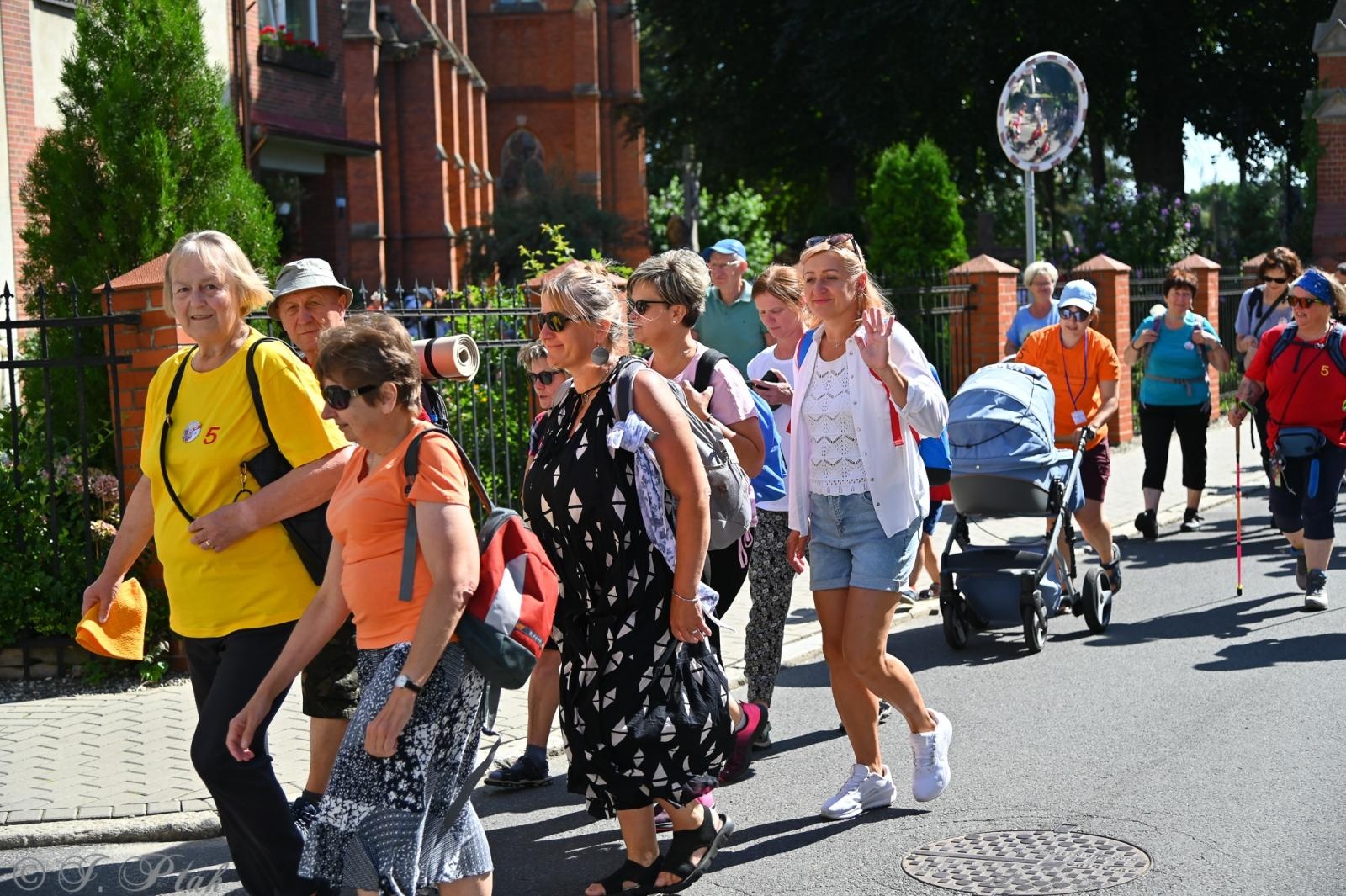 Zdjęcie w galerii na portalu naszraciborz.pl: Na szlaku wiary i nadziei – pielgrzymi z powiatu raciborskiego w drodze na Jasną Górę [FOTO na bis!] wiadomości z regionu