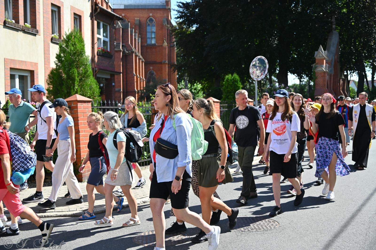 Zdjęcie w galerii na portalu naszraciborz.pl: Na szlaku wiary i nadziei – pielgrzymi z powiatu raciborskiego w drodze na Jasną Górę [FOTO na bis!] wiadomości z regionu
