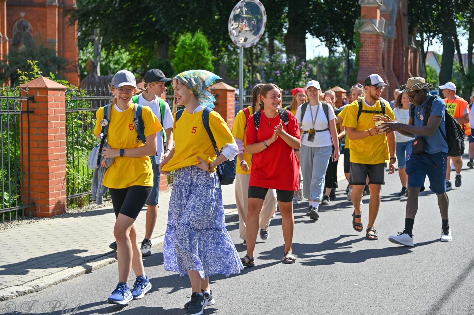 Zdjęcie w galerii na portalu naszraciborz.pl: Na szlaku wiary i nadziei – pielgrzymi z powiatu raciborskiego w drodze na Jasną Górę [FOTO na bis!] wiadomości z regionu
