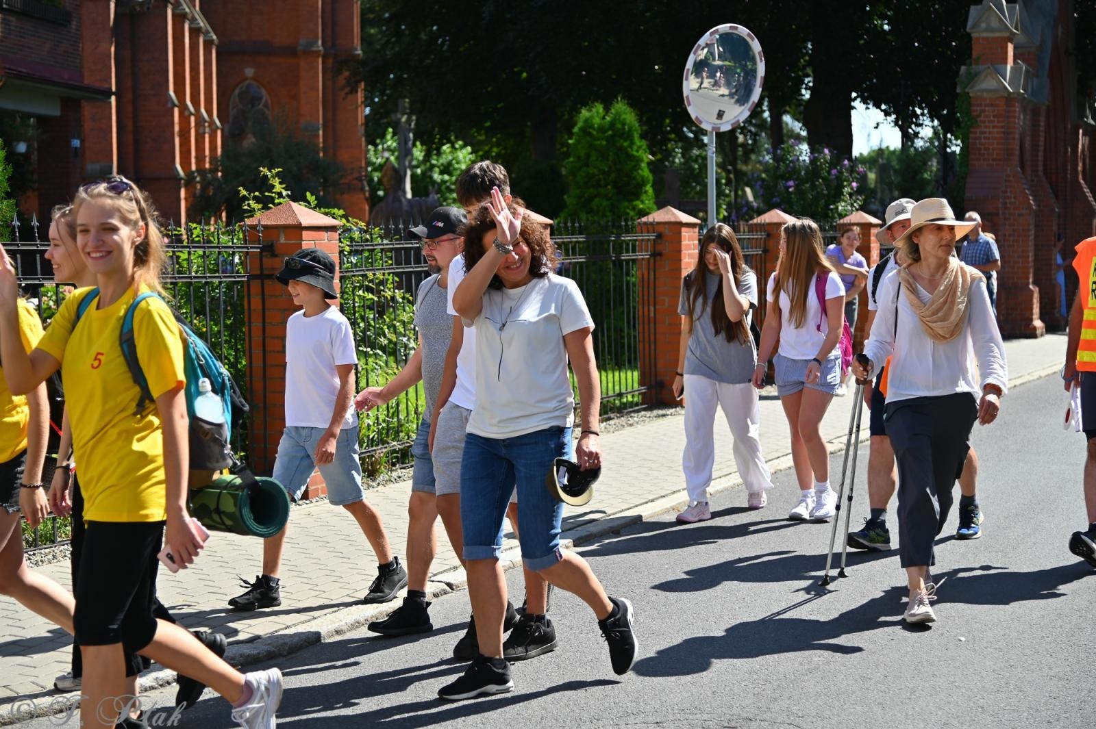 Zdjęcie w galerii na portalu naszraciborz.pl: Na szlaku wiary i nadziei – pielgrzymi z powiatu raciborskiego w drodze na Jasną Górę [FOTO na bis!] wiadomości z regionu