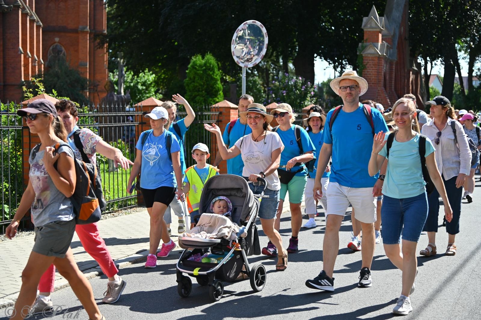 Zdjęcie w galerii na portalu naszraciborz.pl: Na szlaku wiary i nadziei – pielgrzymi z powiatu raciborskiego w drodze na Jasną Górę [FOTO na bis!] wiadomości z regionu