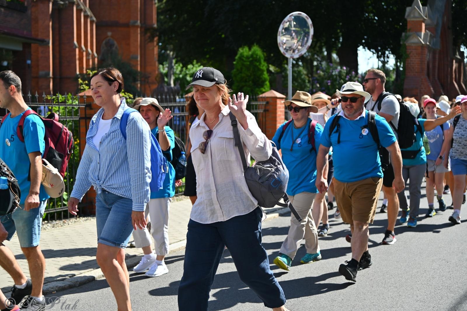 Zdjęcie w galerii na portalu naszraciborz.pl: Na szlaku wiary i nadziei – pielgrzymi z powiatu raciborskiego w drodze na Jasną Górę [FOTO na bis!] wiadomości z regionu