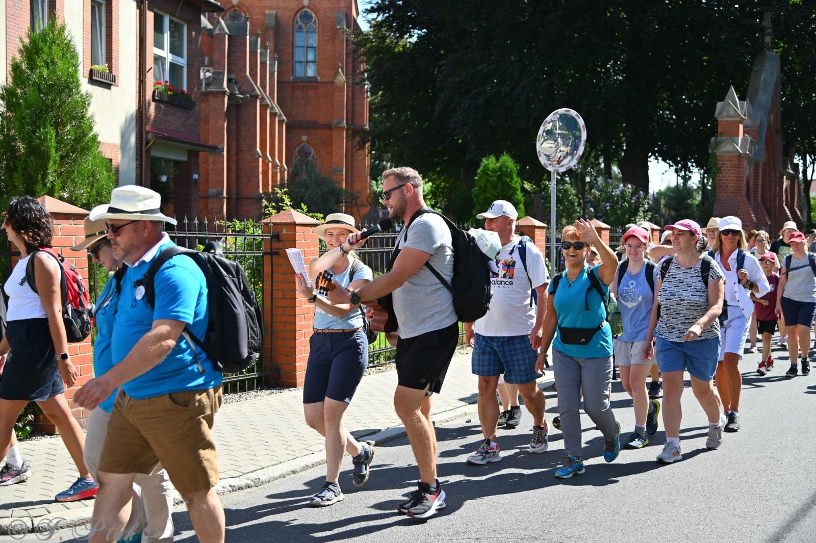 Zdjęcie w galerii na portalu naszraciborz.pl: Na szlaku wiary i nadziei – pielgrzymi z powiatu raciborskiego w drodze na Jasną Górę [FOTO na bis!] wiadomości z regionu