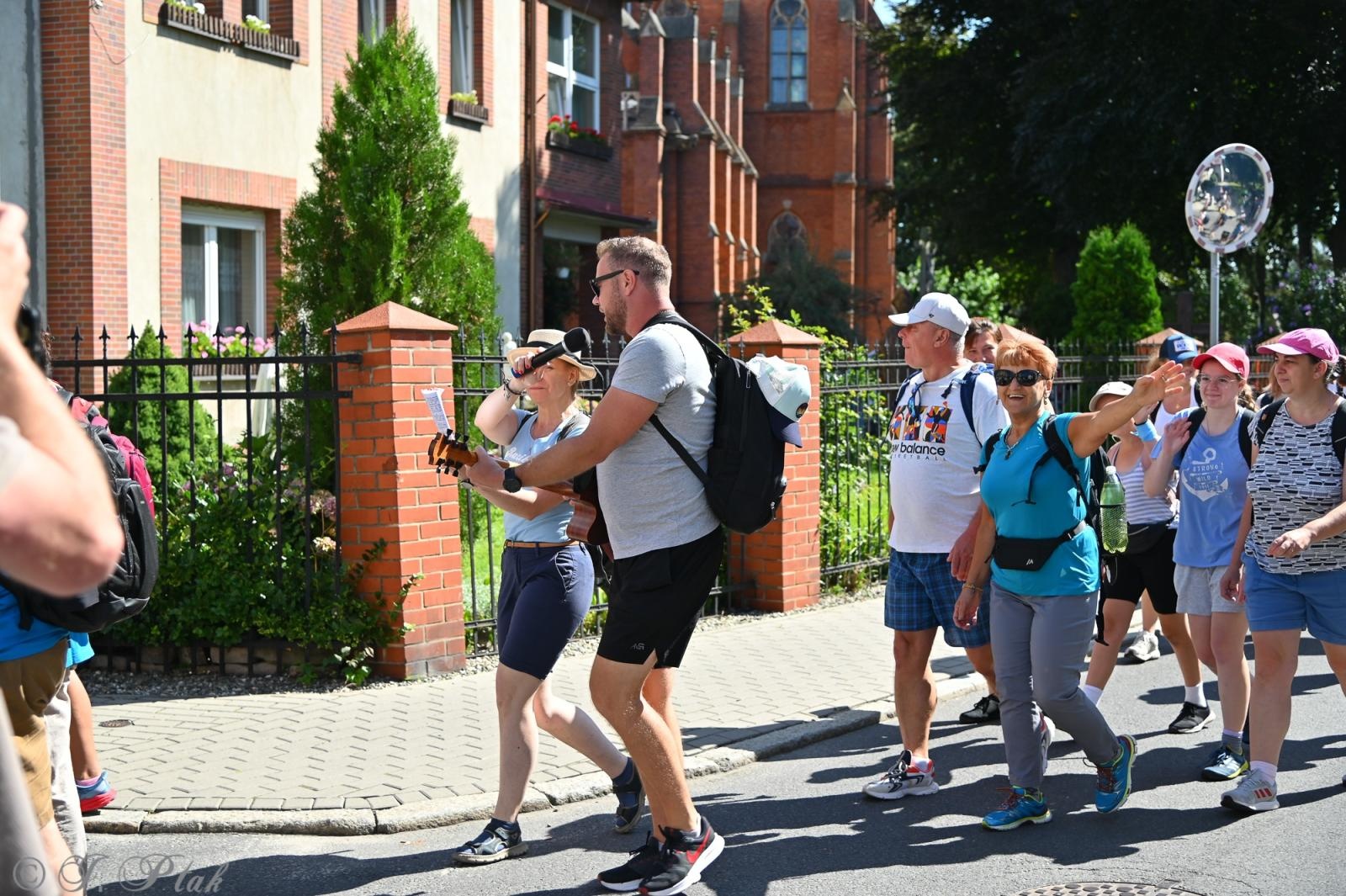 Zdjęcie w galerii na portalu naszraciborz.pl: Na szlaku wiary i nadziei – pielgrzymi z powiatu raciborskiego w drodze na Jasną Górę [FOTO na bis!] wiadomości z regionu