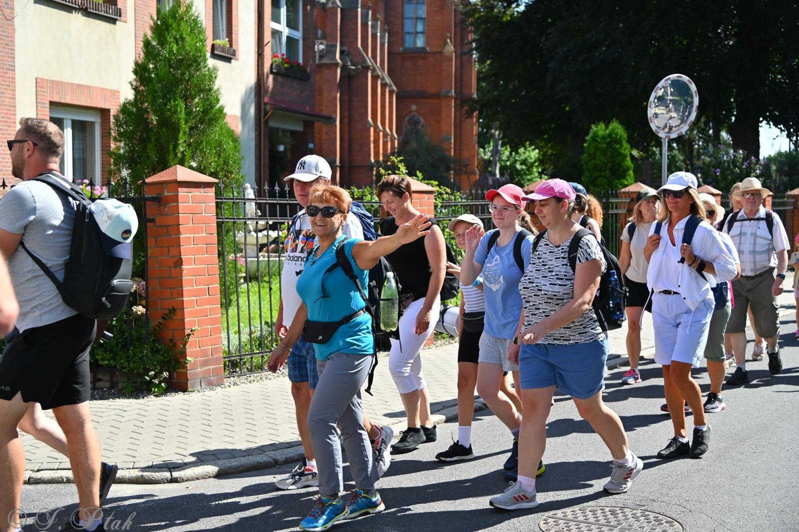 Zdjęcie w galerii na portalu naszraciborz.pl: Na szlaku wiary i nadziei – pielgrzymi z powiatu raciborskiego w drodze na Jasną Górę [FOTO na bis!] wiadomości z regionu