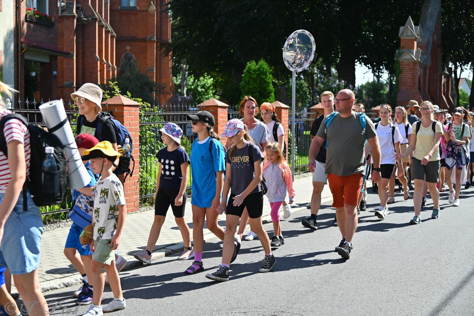Zdjęcie w galerii na portalu naszraciborz.pl: Na szlaku wiary i nadziei – pielgrzymi z powiatu raciborskiego w drodze na Jasną Górę [FOTO na bis!] wiadomości z regionu