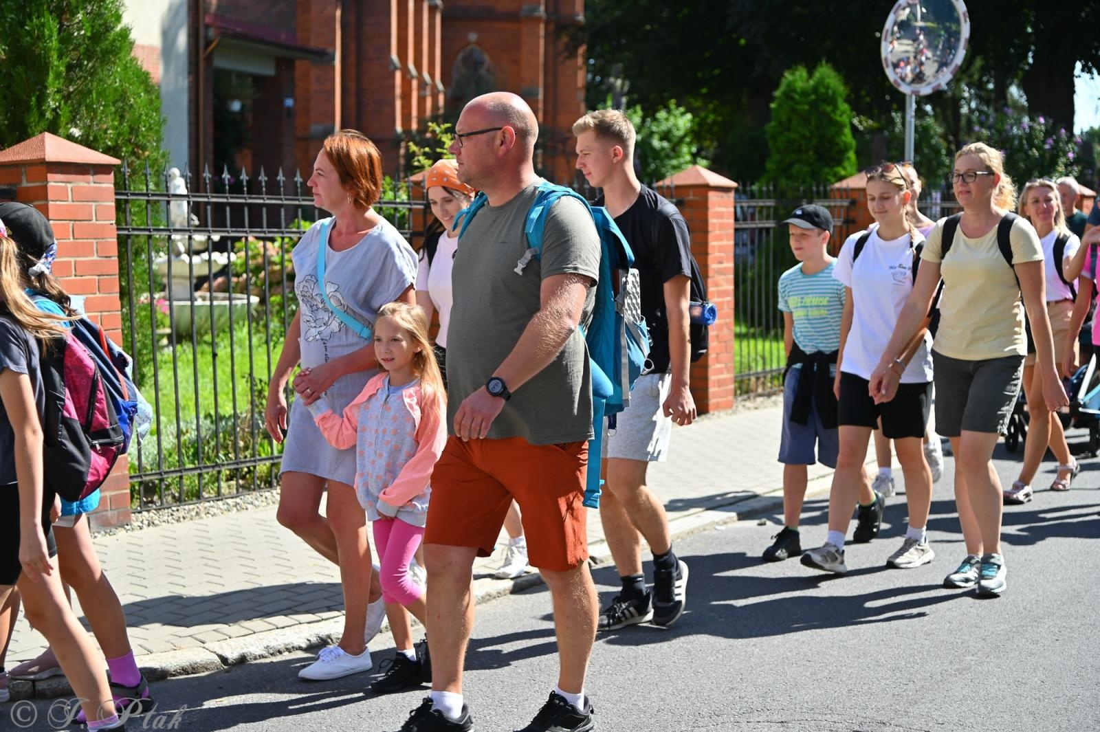 Zdjęcie w galerii na portalu naszraciborz.pl: Na szlaku wiary i nadziei – pielgrzymi z powiatu raciborskiego w drodze na Jasną Górę [FOTO na bis!] wiadomości z regionu