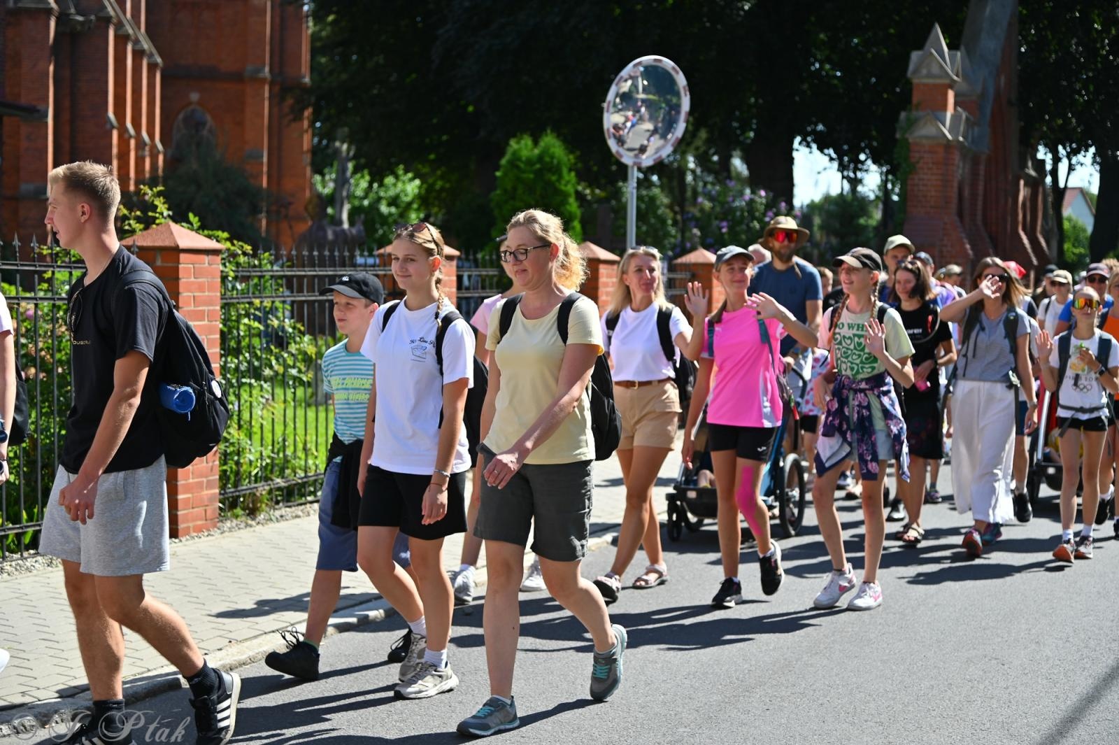 Zdjęcie w galerii na portalu naszraciborz.pl: Na szlaku wiary i nadziei – pielgrzymi z powiatu raciborskiego w drodze na Jasną Górę [FOTO na bis!] wiadomości z regionu
