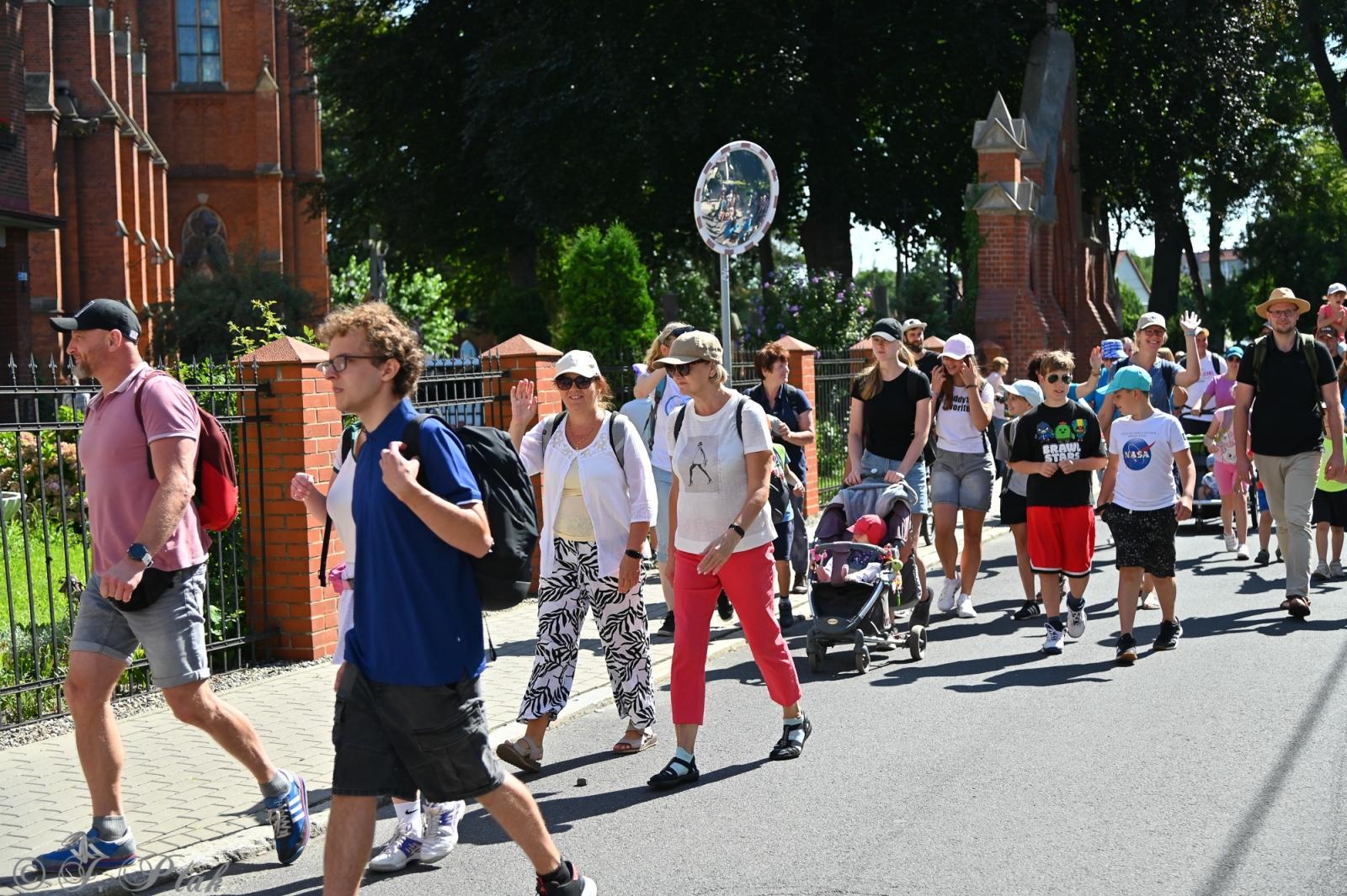 Zdjęcie w galerii na portalu naszraciborz.pl: Na szlaku wiary i nadziei – pielgrzymi z powiatu raciborskiego w drodze na Jasną Górę [FOTO na bis!] wiadomości z regionu