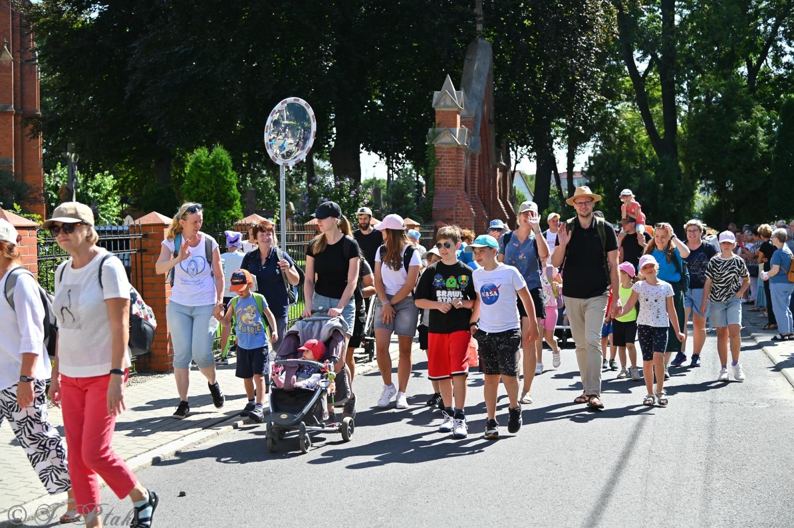 Zdjęcie w galerii na portalu naszraciborz.pl: Na szlaku wiary i nadziei – pielgrzymi z powiatu raciborskiego w drodze na Jasną Górę [FOTO na bis!] wiadomości z regionu