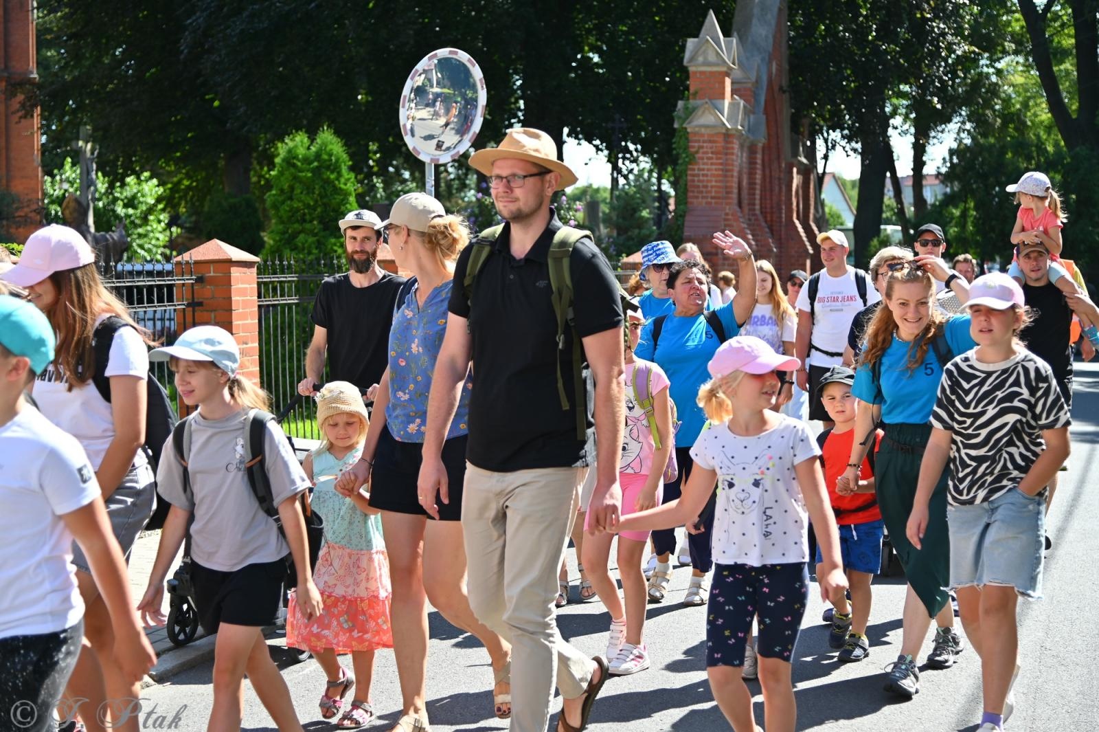 Zdjęcie w galerii na portalu naszraciborz.pl: Na szlaku wiary i nadziei – pielgrzymi z powiatu raciborskiego w drodze na Jasną Górę [FOTO na bis!] wiadomości z regionu