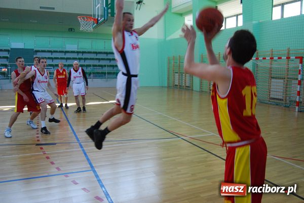 Zdjęcie w galerii na portalu naszraciborz.pl: Sneakers4U o krok od tytułu mistrza ligi wiadomości z regionu