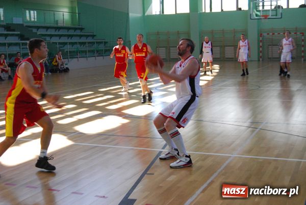 Zdjęcie w galerii na portalu naszraciborz.pl: Sneakers4U o krok od tytułu mistrza ligi wiadomości z regionu