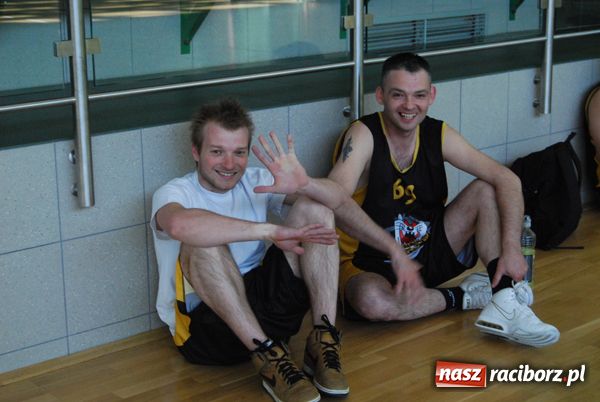 Zdjęcie w galerii na portalu naszraciborz.pl: Sneakers4U o krok od tytułu mistrza ligi wiadomości z regionu