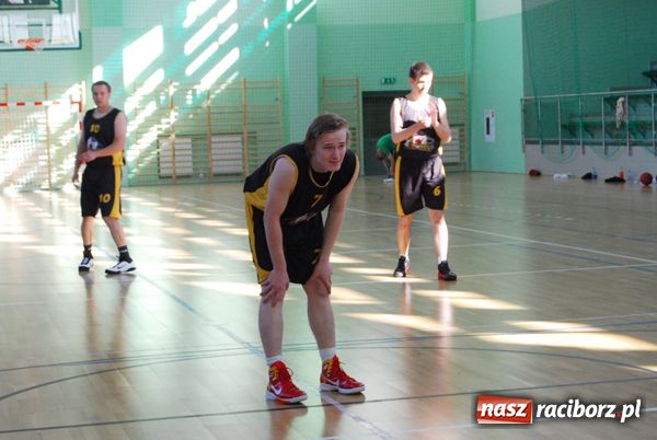 Zdjęcie w galerii na portalu naszraciborz.pl: Sneakers4U o krok od tytułu mistrza ligi wiadomości z regionu