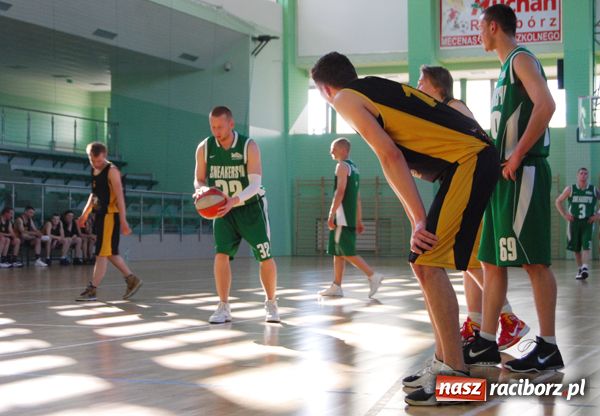 Zdjęcie w galerii na portalu naszraciborz.pl: Sneakers4U o krok od tytułu mistrza ligi wiadomości z regionu