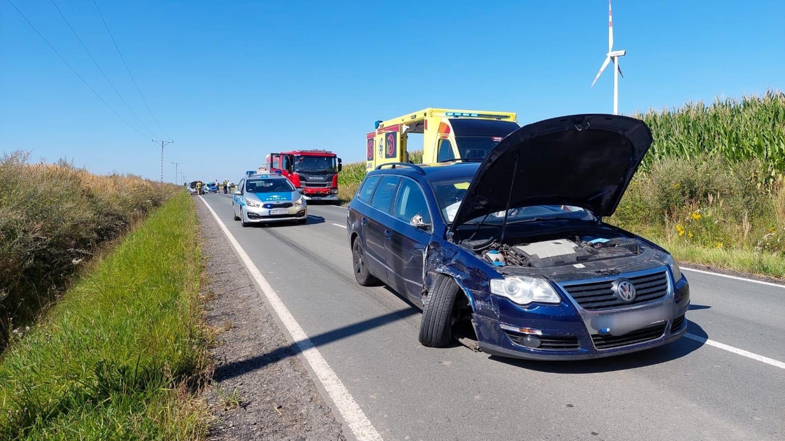 Zdjęcie w galerii na portalu naszraciborz.pl: Kolizja dwóch Volkswagenów na ul. Samborowickiej w Krzanowicach – sprawca ukarany mandatem wiadomości z regionu