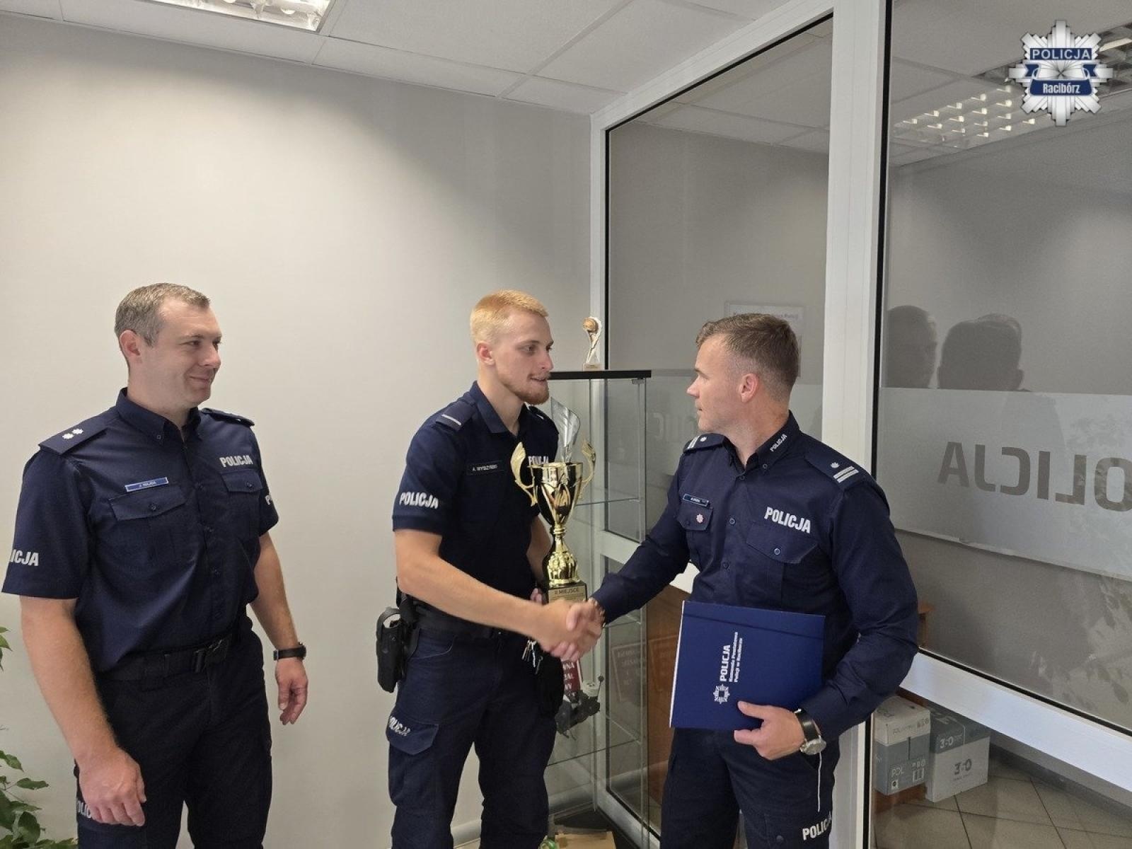 Zdjęcie w galerii na portalu naszraciborz.pl: Sukces policjanta z Pietrowic Wielkich na Górskich Mistrzostwach Polski Policji w kolarstwie szosowym wiadomości z regionu