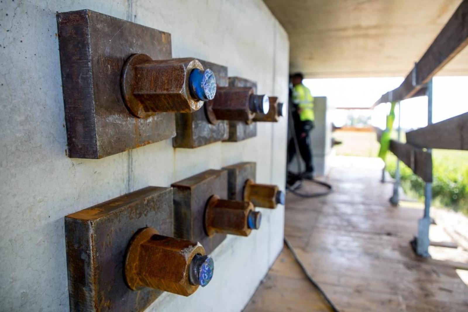 Zdjęcie w galerii na portalu naszraciborz.pl: Nowy most na Odrze rośnie w oczach – z bliska widać, jak powstają jego potężne elementy wiadomości z regionu