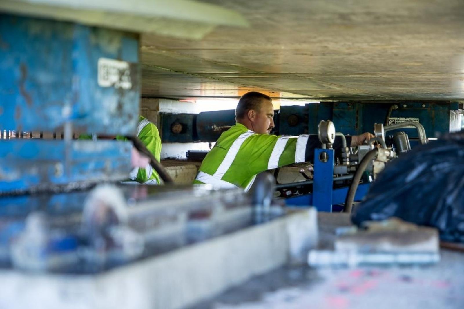 Zdjęcie w galerii na portalu naszraciborz.pl: Nowy most na Odrze rośnie w oczach – z bliska widać, jak powstają jego potężne elementy wiadomości z regionu