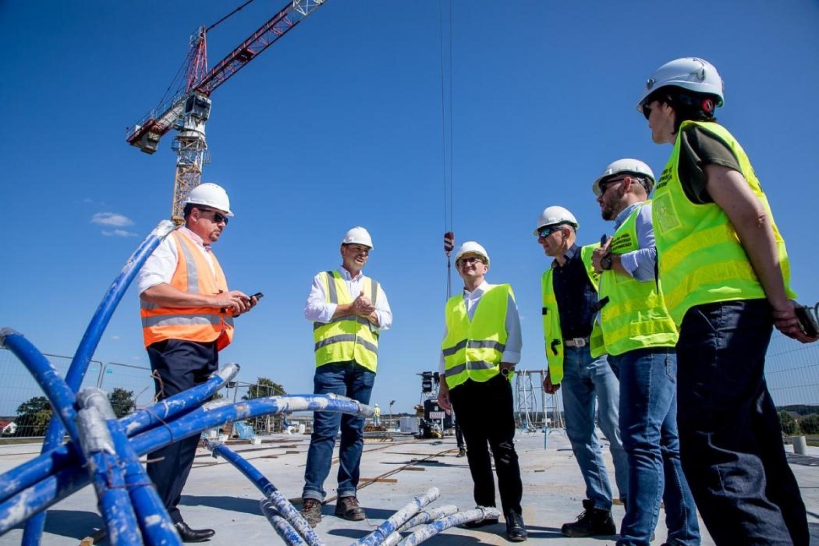Zdjęcie w galerii na portalu naszraciborz.pl: Nowy most na Odrze rośnie w oczach – z bliska widać, jak powstają jego potężne elementy wiadomości z regionu