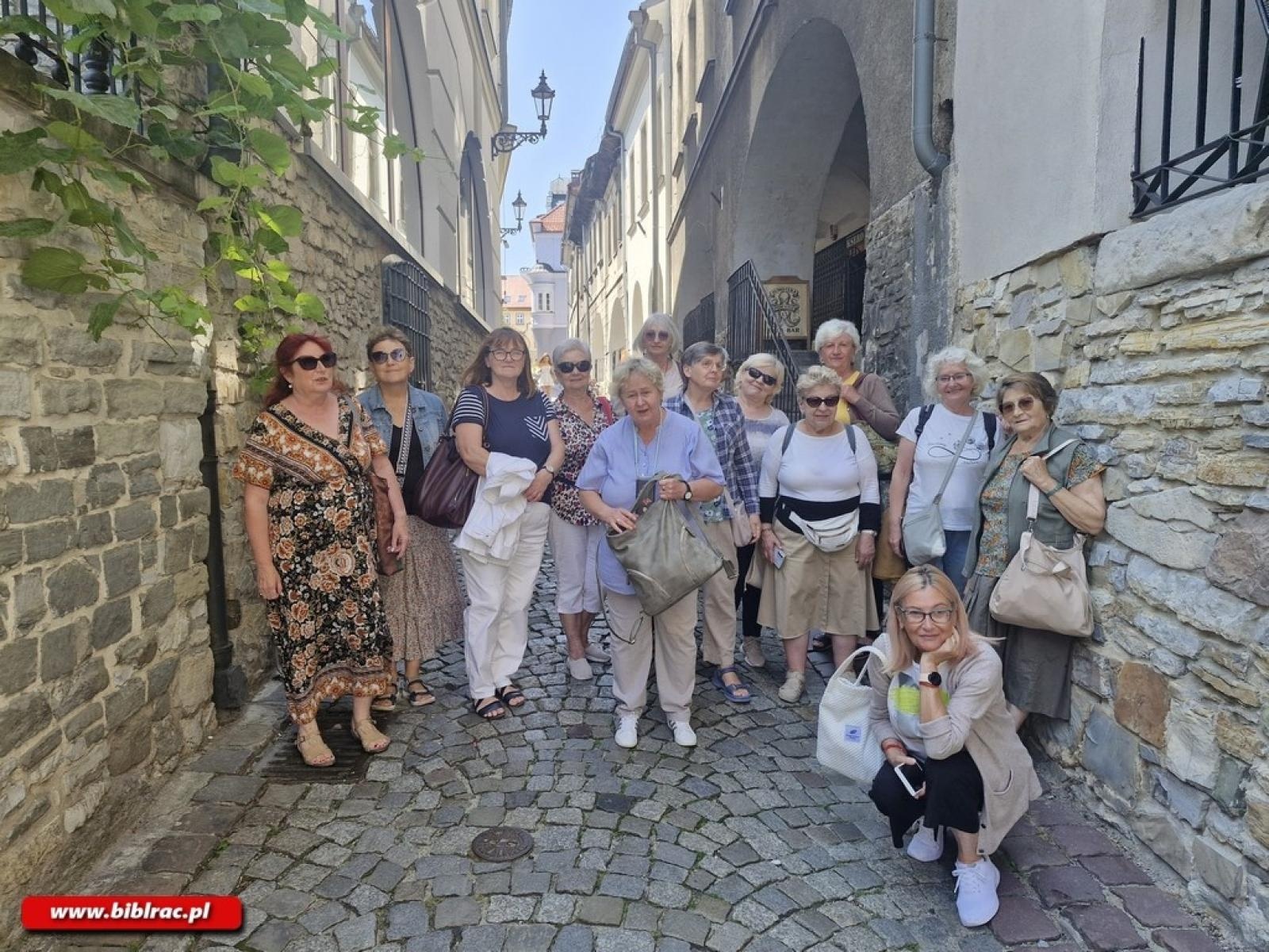 Zdjęcie w galerii na portalu naszraciborz.pl: Klub Przyjaciół Biblioteki w wakacyjnych podróżach wiadomości z regionu