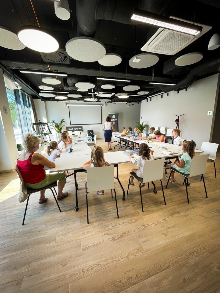 Zdjęcie w galerii na portalu naszraciborz.pl: Dzieci odkrywały kolory i kształty roślin w Urban Labie wiadomości z regionu