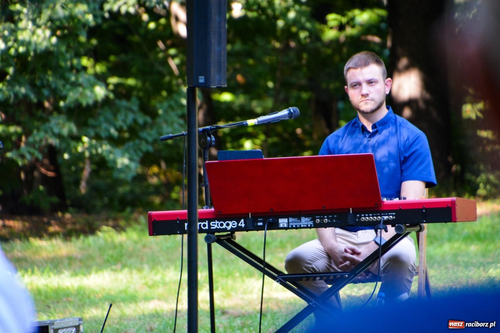 Zdjęcie w galerii na portalu naszraciborz.pl: Arboretum Bramy Morawskiej: Msza polowa z okazji Wniebowzięcia NMP i Święta Wojska Polskiego oraz koncert  wiadomości z regionu