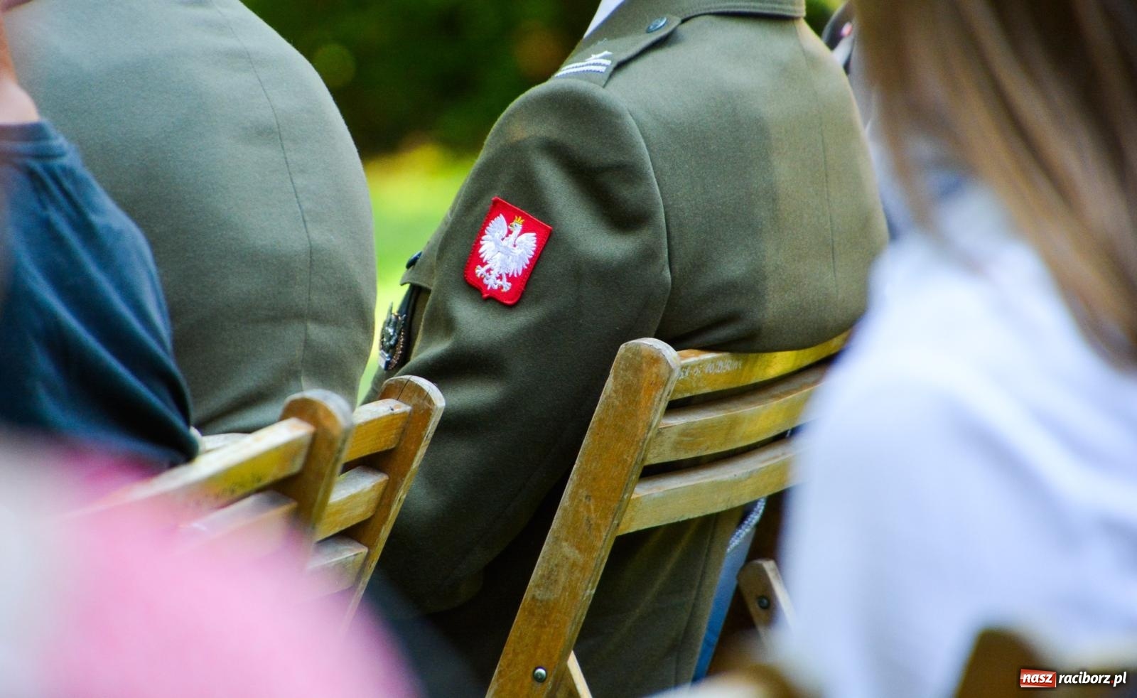 Zdjęcie w galerii na portalu naszraciborz.pl: Arboretum Bramy Morawskiej: Msza polowa z okazji Wniebowzięcia NMP i Święta Wojska Polskiego oraz koncert  wiadomości z regionu