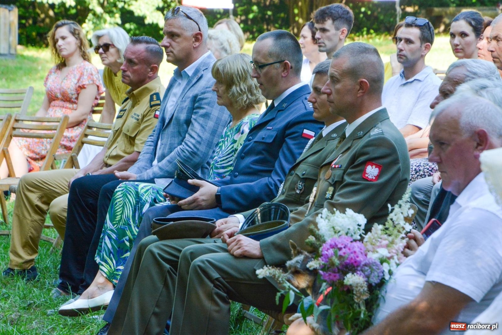 Zdjęcie w galerii na portalu naszraciborz.pl: Arboretum Bramy Morawskiej: Msza polowa z okazji Wniebowzięcia NMP i Święta Wojska Polskiego oraz koncert  wiadomości z regionu