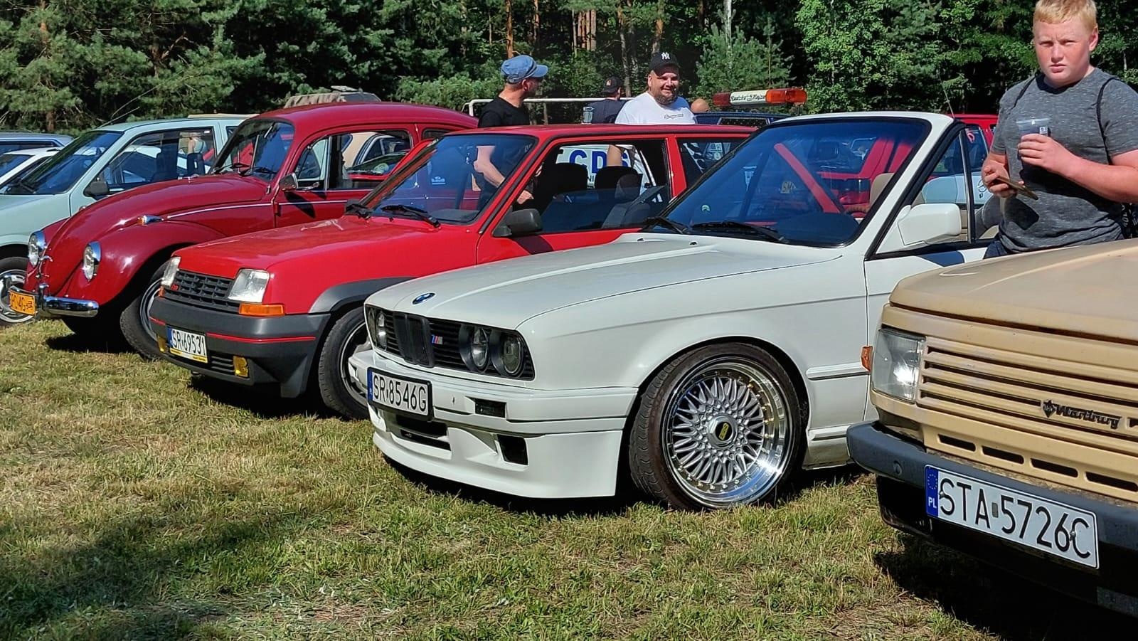 Zdjęcie w galerii na portalu naszraciborz.pl: Rybnik Klasyczny. Zlot miłośników i właścicieli zabytkowych pojazdów w Rudach [FOTO] wiadomości z regionu