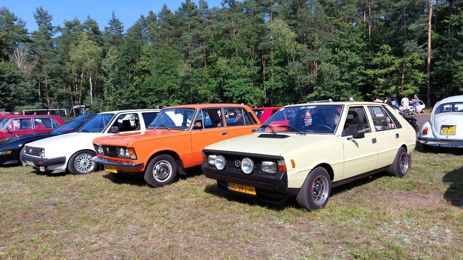 Zdjęcie w galerii na portalu naszraciborz.pl: Rybnik Klasyczny. Zlot miłośników i właścicieli zabytkowych pojazdów w Rudach [FOTO] wiadomości z regionu