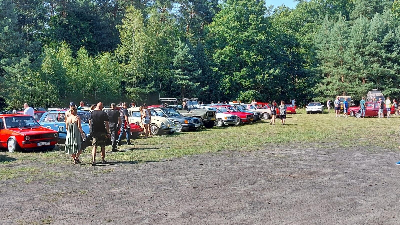 Zdjęcie w galerii na portalu naszraciborz.pl: Rybnik Klasyczny. Zlot miłośników i właścicieli zabytkowych pojazdów w Rudach [FOTO] wiadomości z regionu