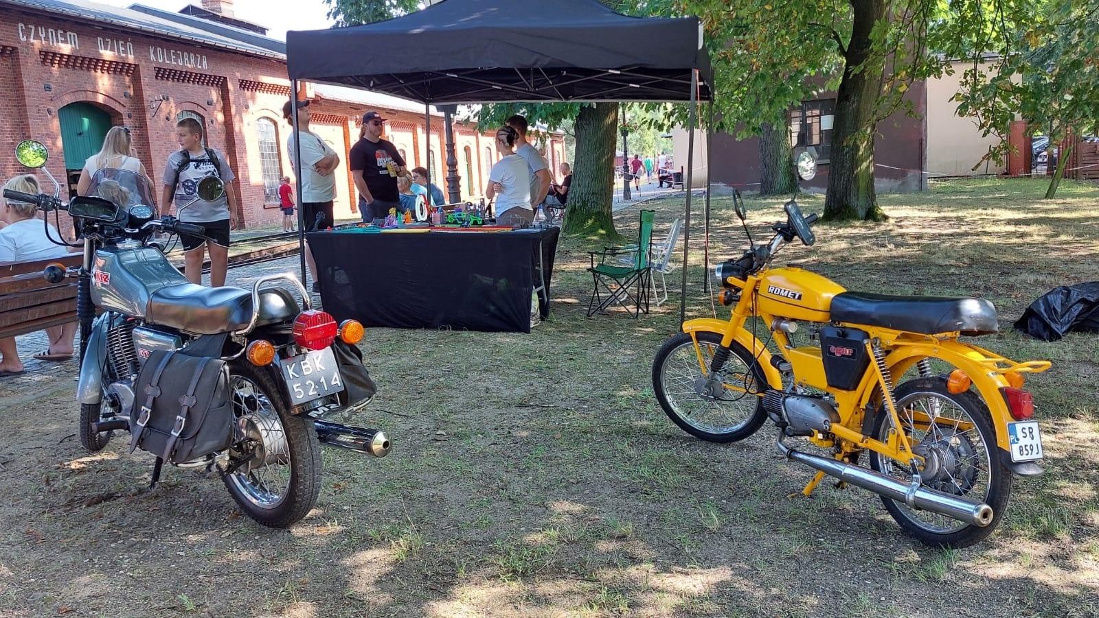 Zdjęcie w galerii na portalu naszraciborz.pl: Rybnik Klasyczny. Zlot miłośników i właścicieli zabytkowych pojazdów w Rudach [FOTO] wiadomości z regionu
