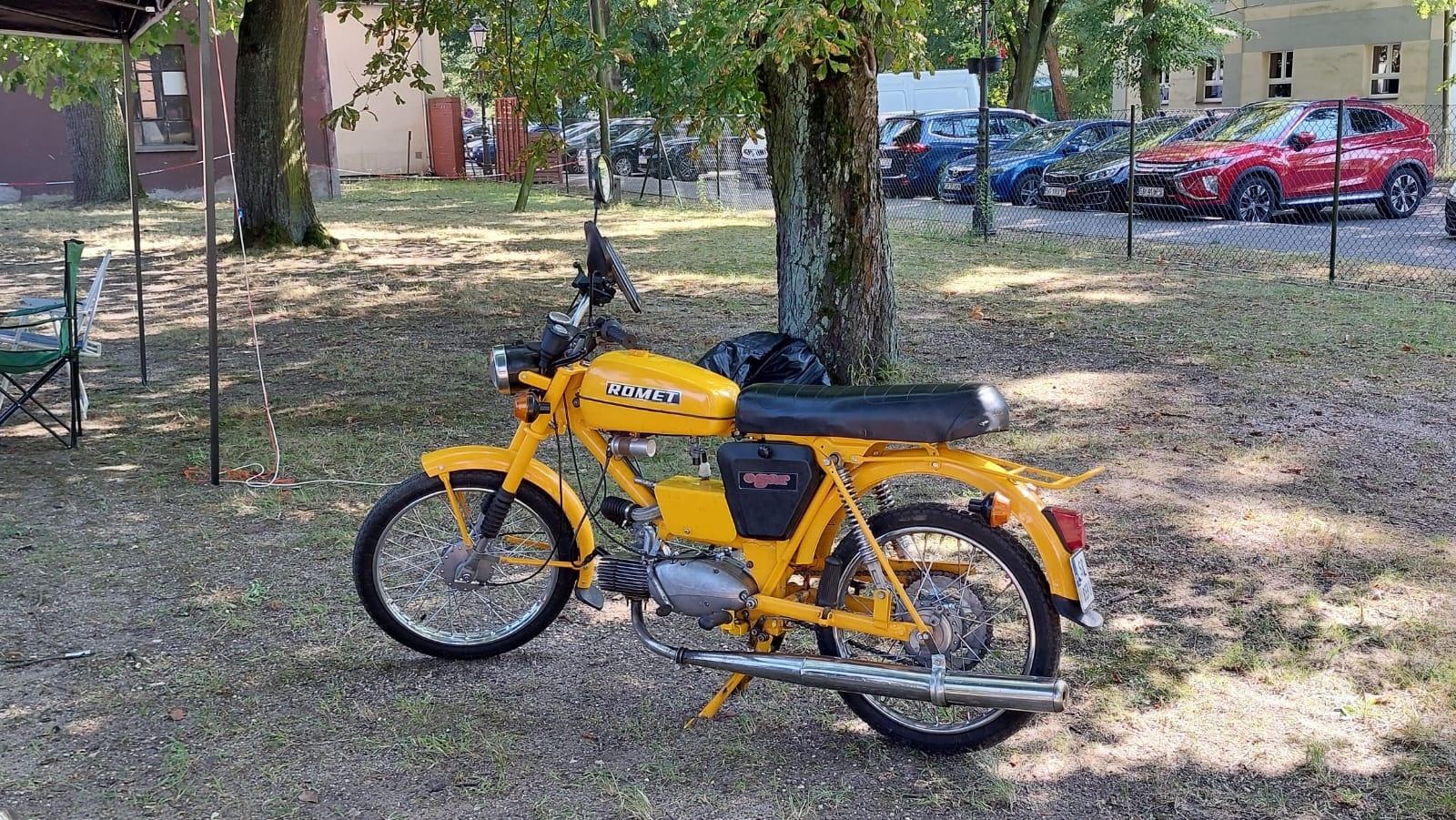 Zdjęcie w galerii na portalu naszraciborz.pl: Rybnik Klasyczny. Zlot miłośników i właścicieli zabytkowych pojazdów w Rudach [FOTO] wiadomości z regionu