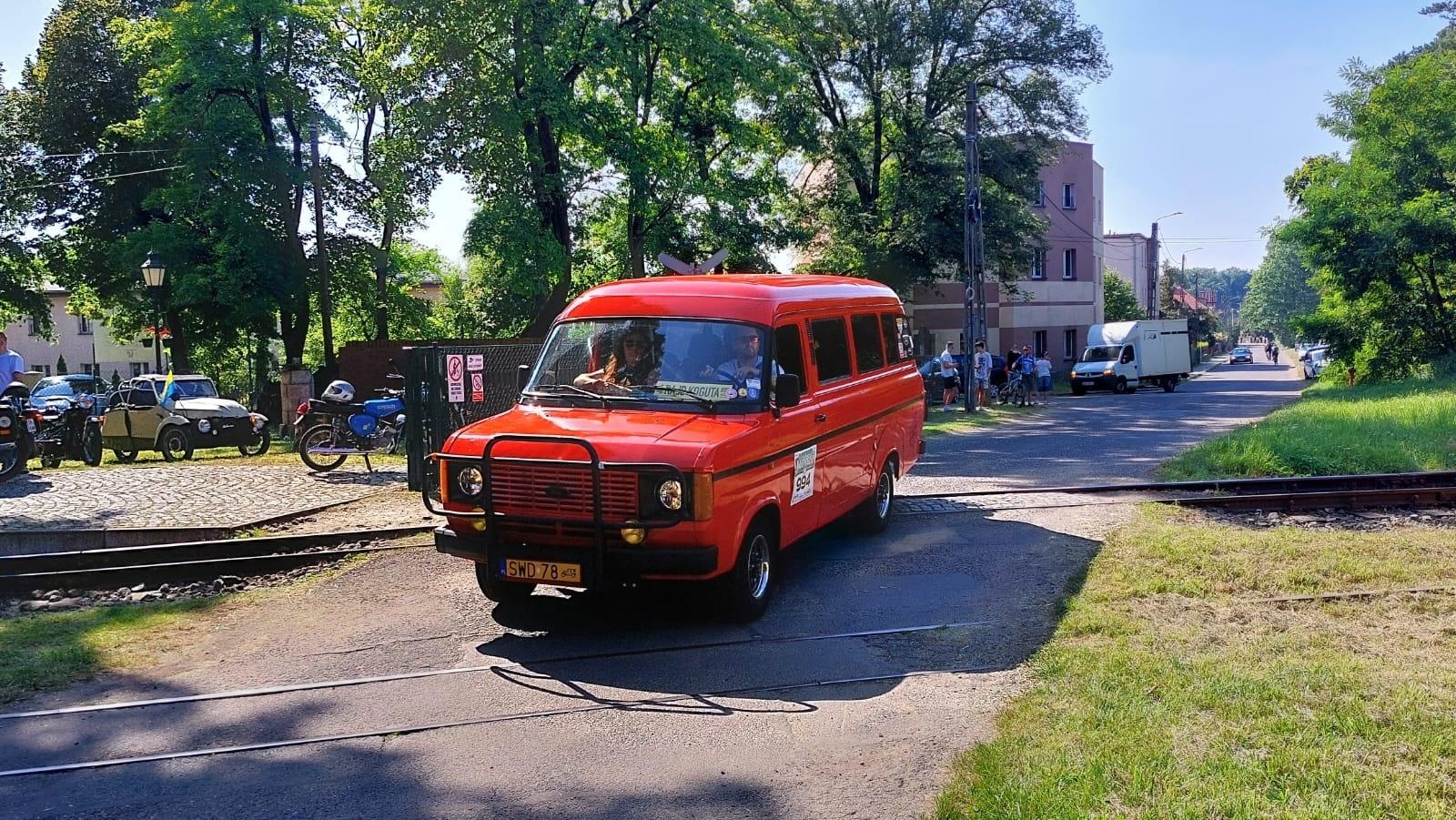 Zdjęcie w galerii na portalu naszraciborz.pl: Rybnik Klasyczny. Zlot miłośników i właścicieli zabytkowych pojazdów w Rudach [FOTO] wiadomości z regionu