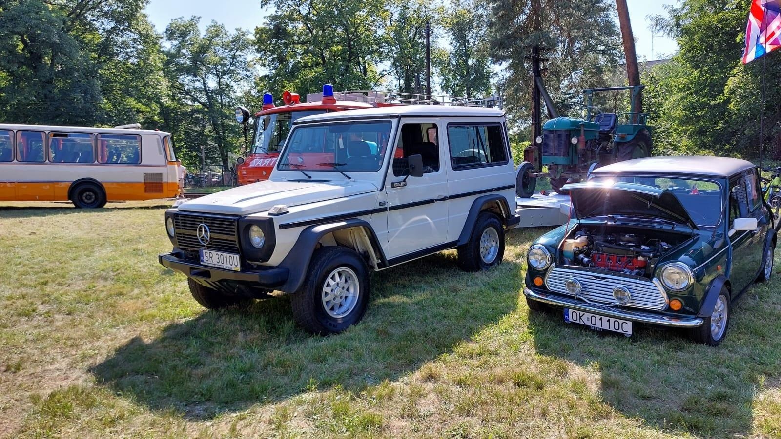 Zdjęcie w galerii na portalu naszraciborz.pl: Rybnik Klasyczny. Zlot miłośników i właścicieli zabytkowych pojazdów w Rudach [FOTO] wiadomości z regionu