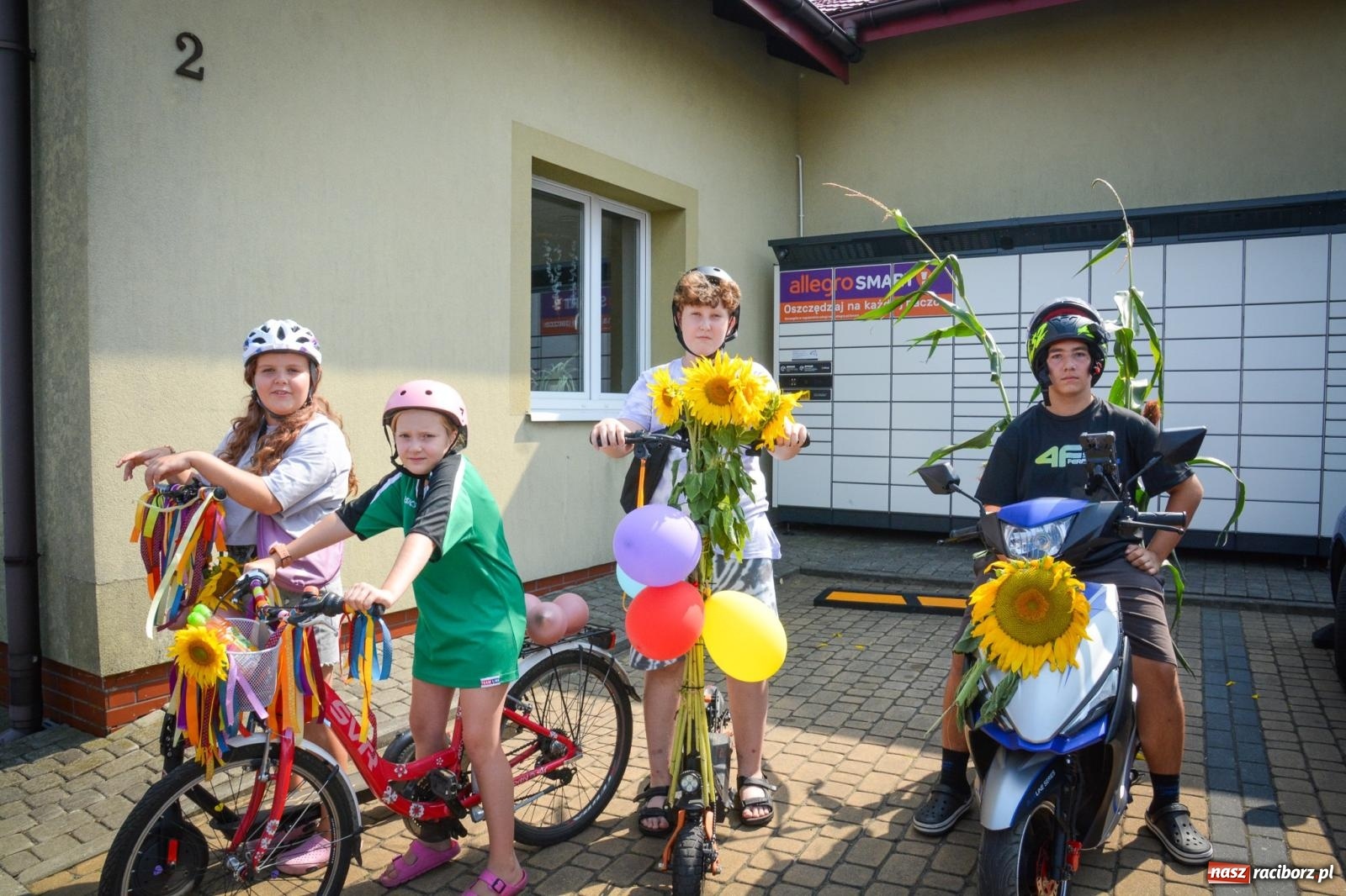 Zdjęcie w galerii na portalu naszraciborz.pl: Łańce rozpoczęły sezon dożynek w powiecie raciborskim [FOTO i WIDEO] wiadomości z regionu