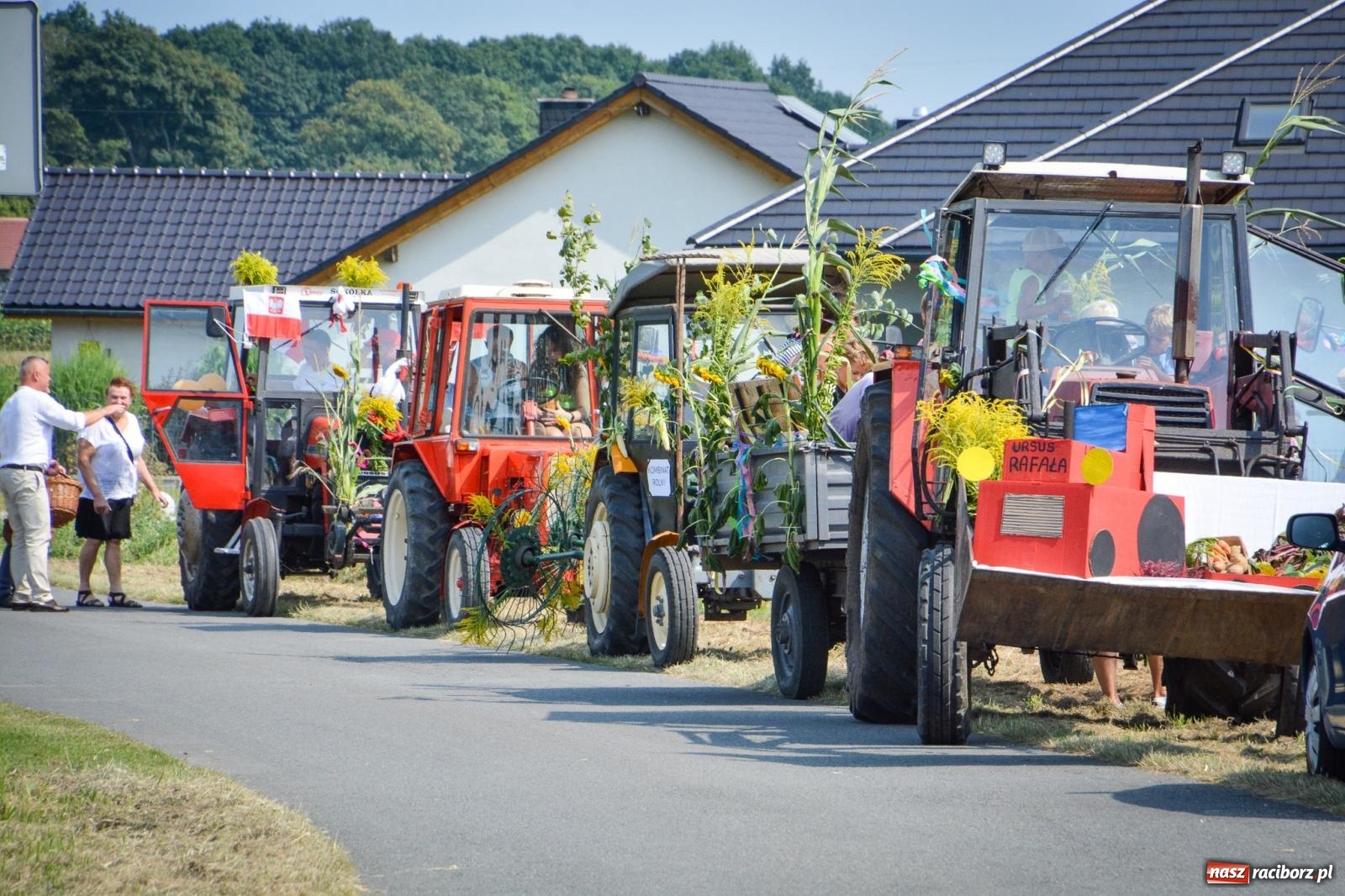 Zdjęcie w galerii na portalu naszraciborz.pl: Łańce rozpoczęły sezon dożynek w powiecie raciborskim [FOTO i WIDEO] wiadomości z regionu